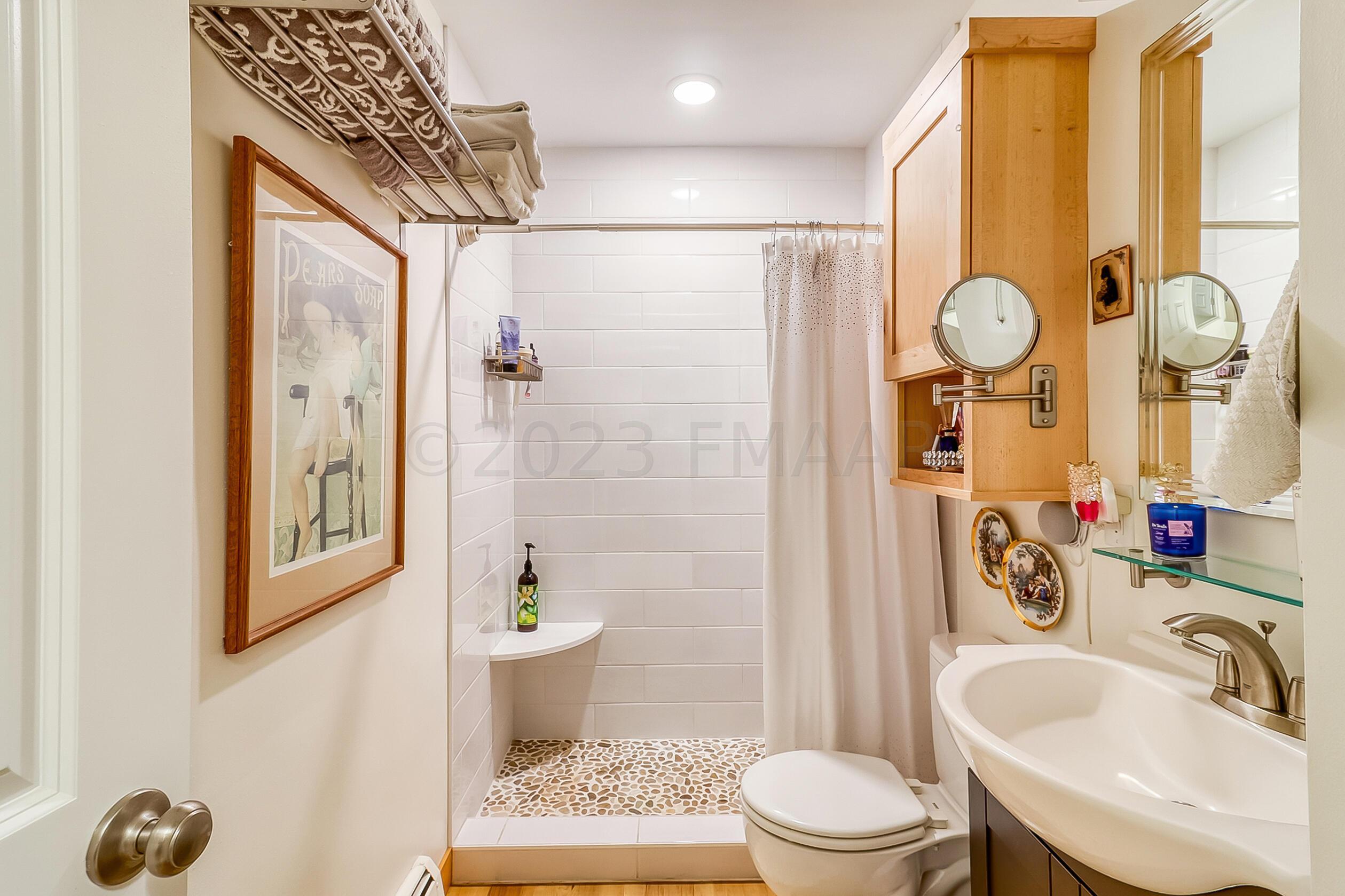 Bathroom1_2