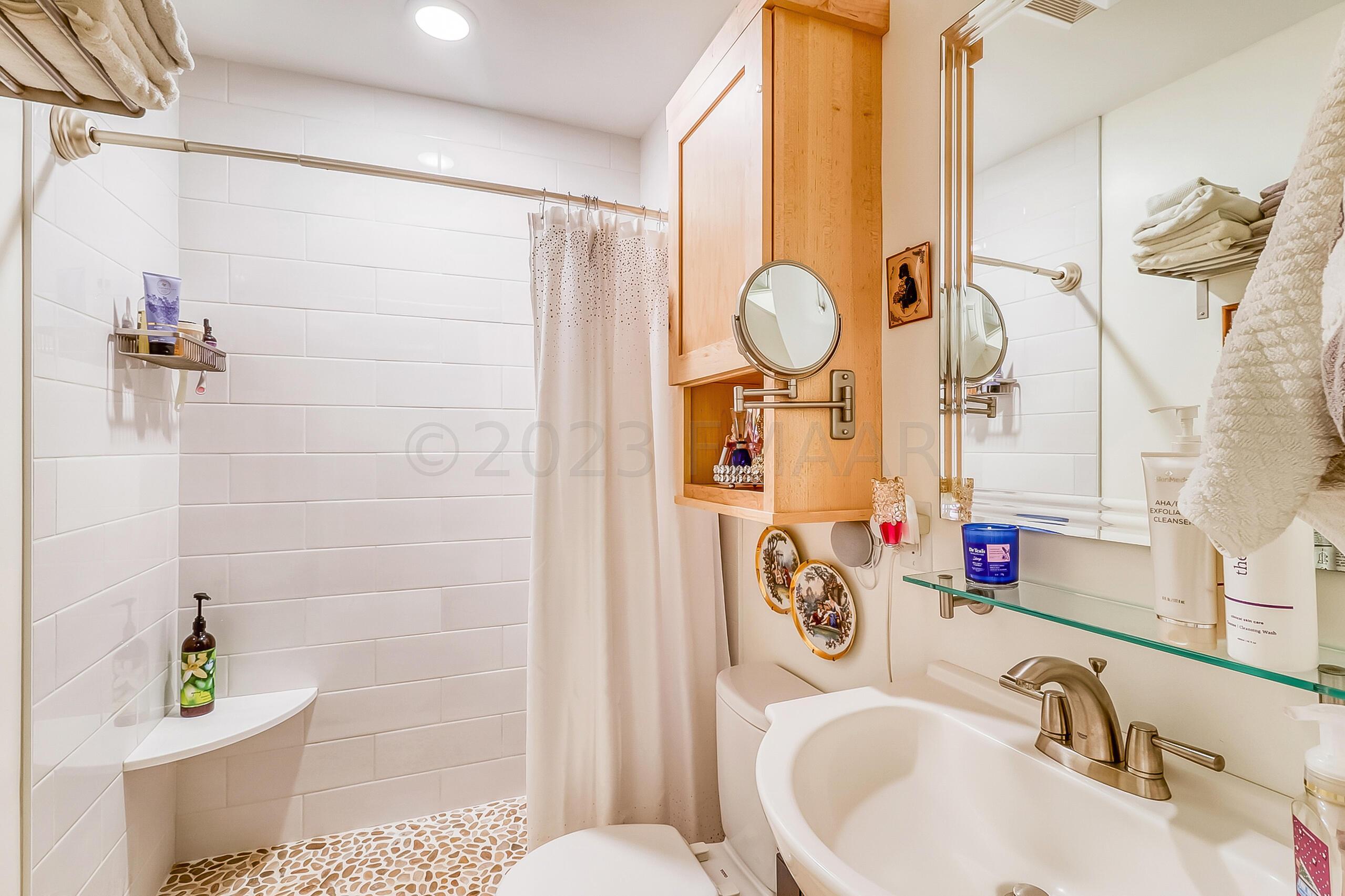 Bathroom1_1