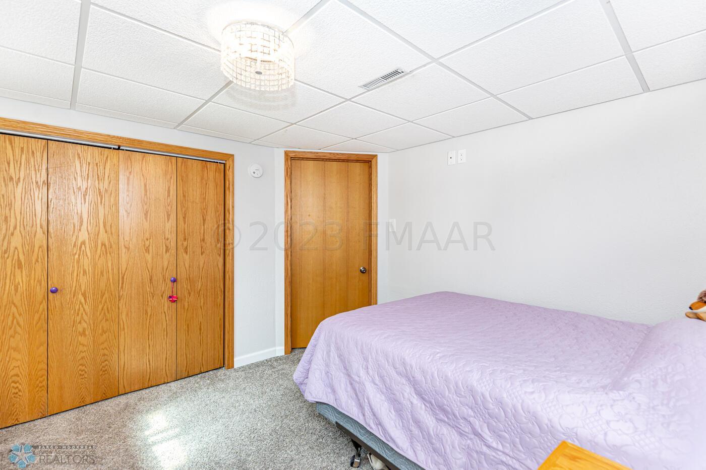 Bedroom 2 (basement)