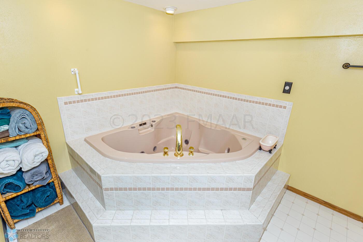 Jet Tub