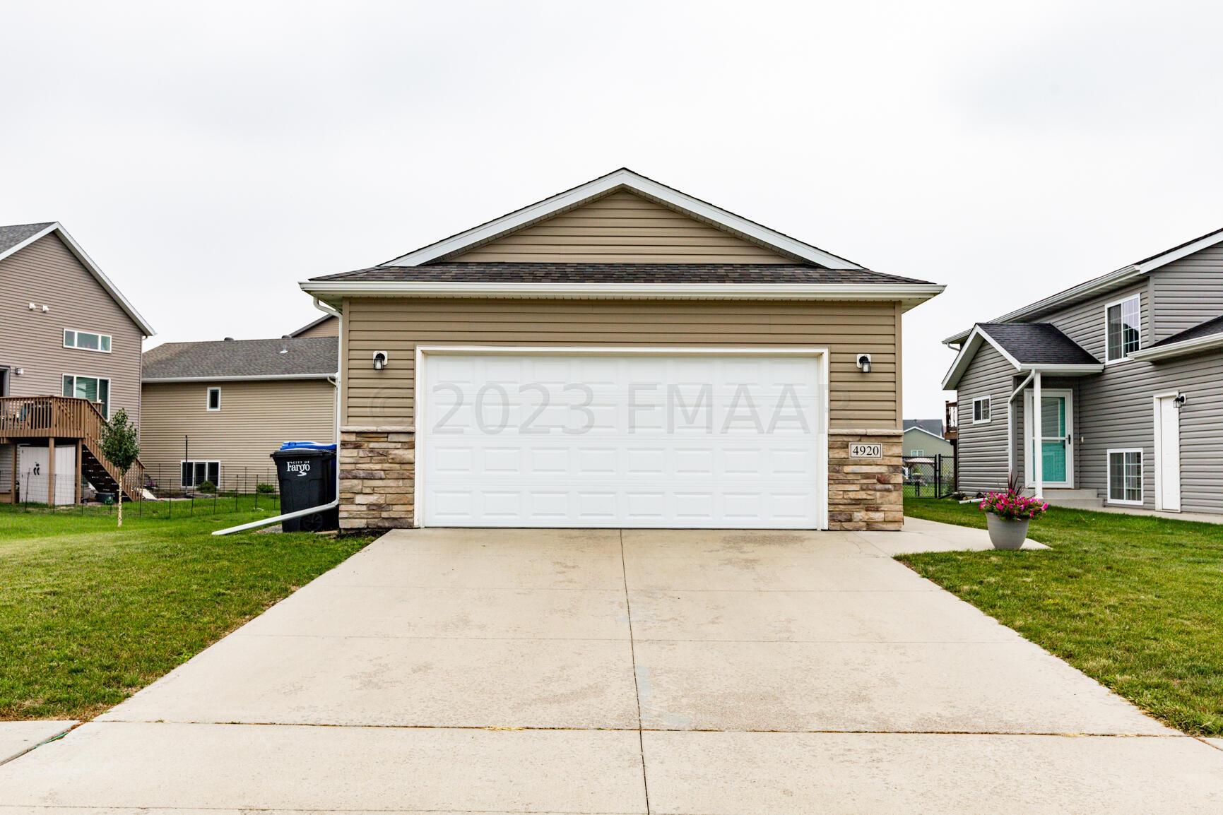 Street view Front exterior/driveway
