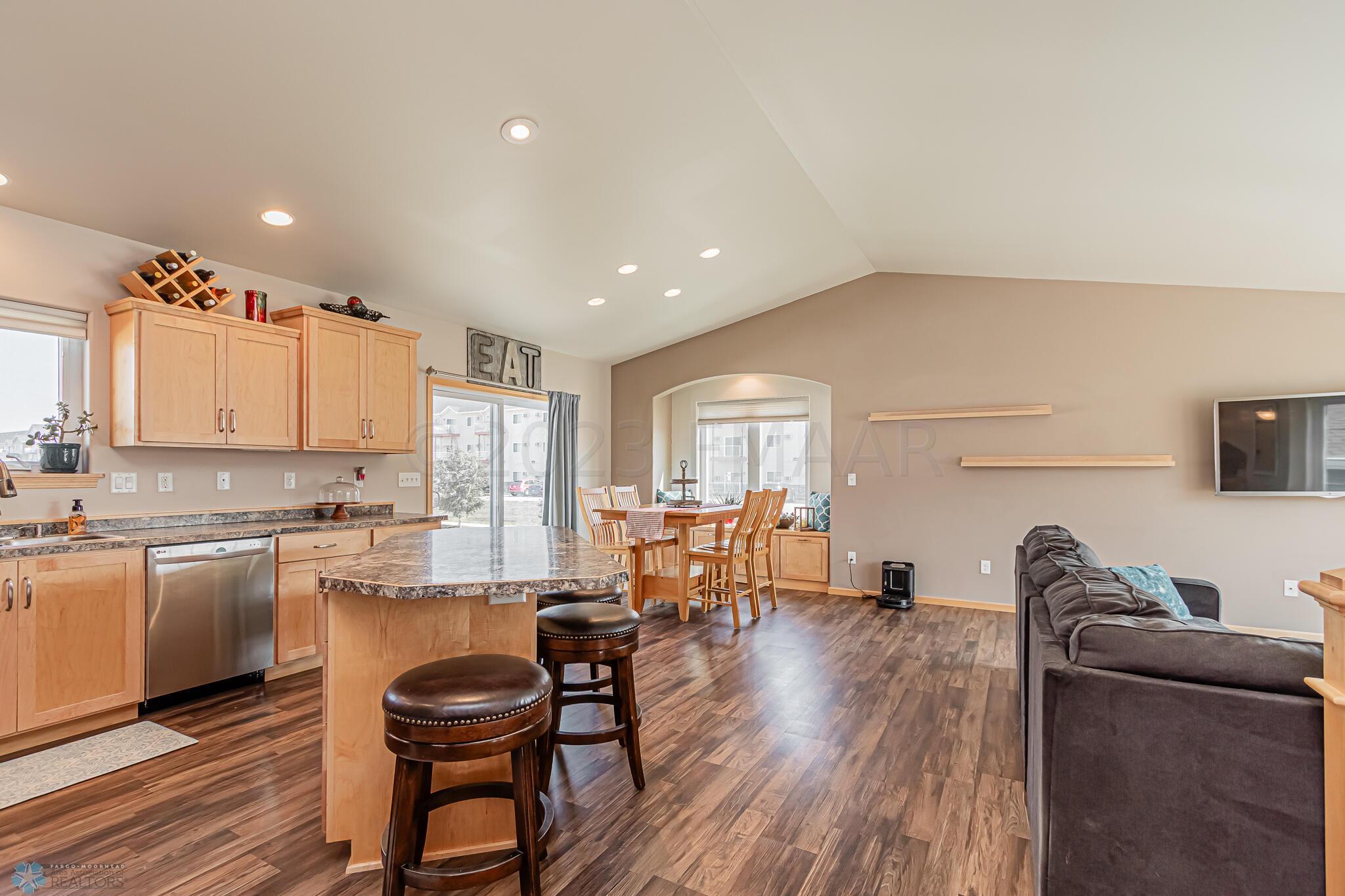 Kitchen/Dining