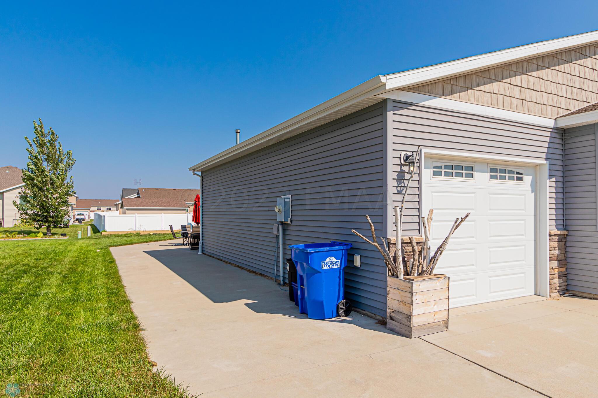 Exterior_5