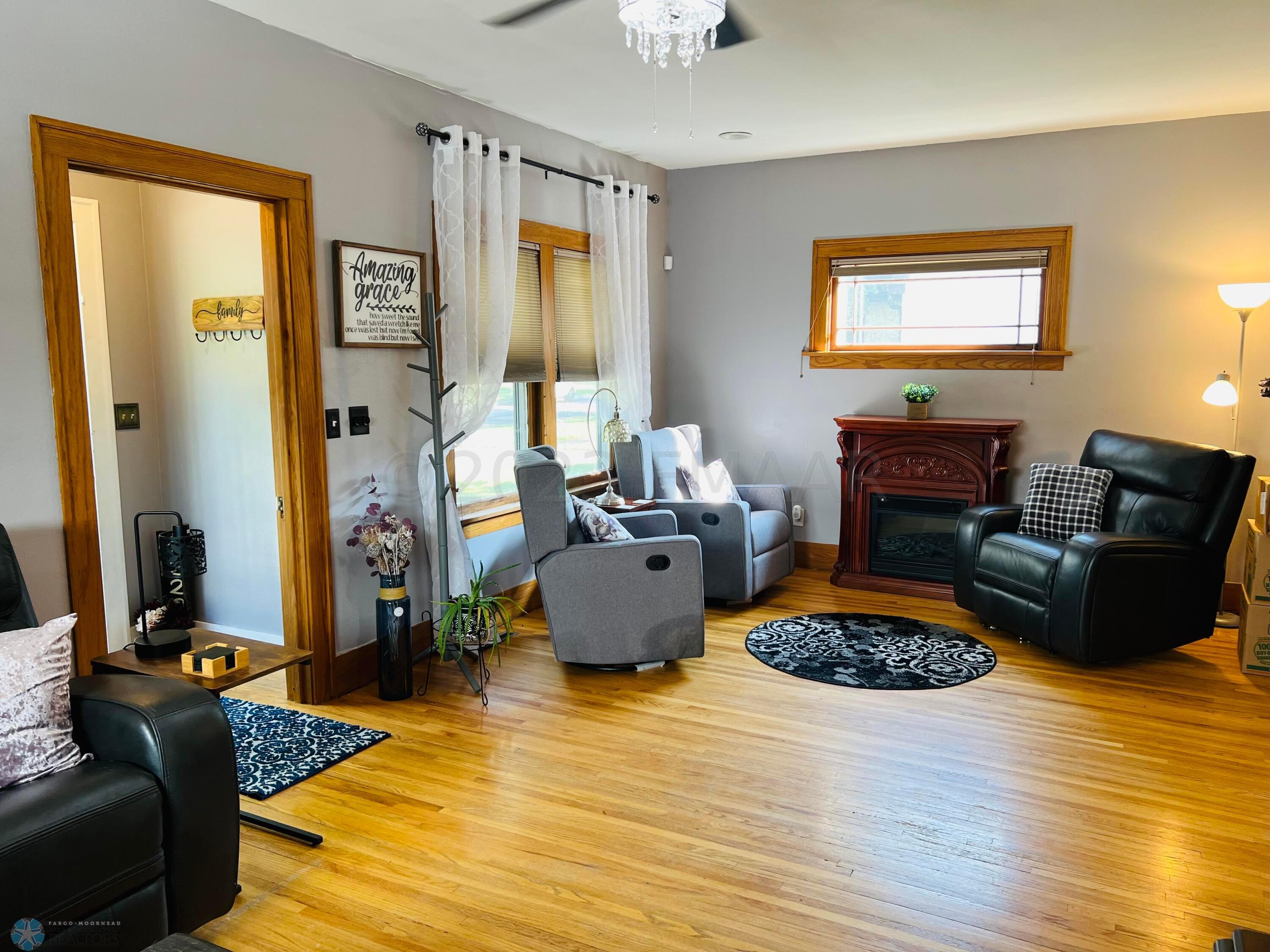 new living rm pic 1