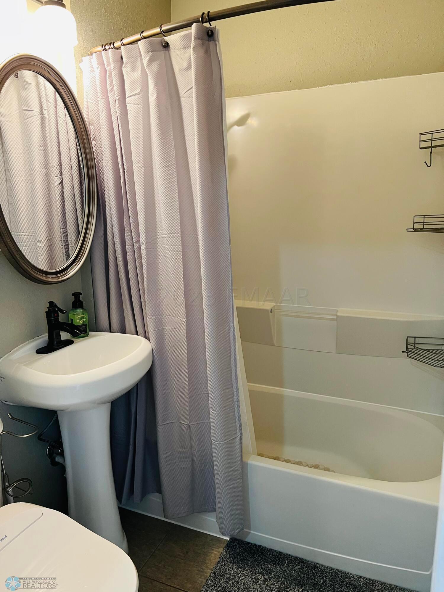 main floor bath 1
