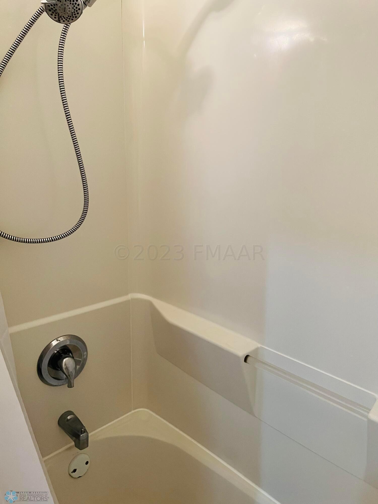 new main floor bath tub