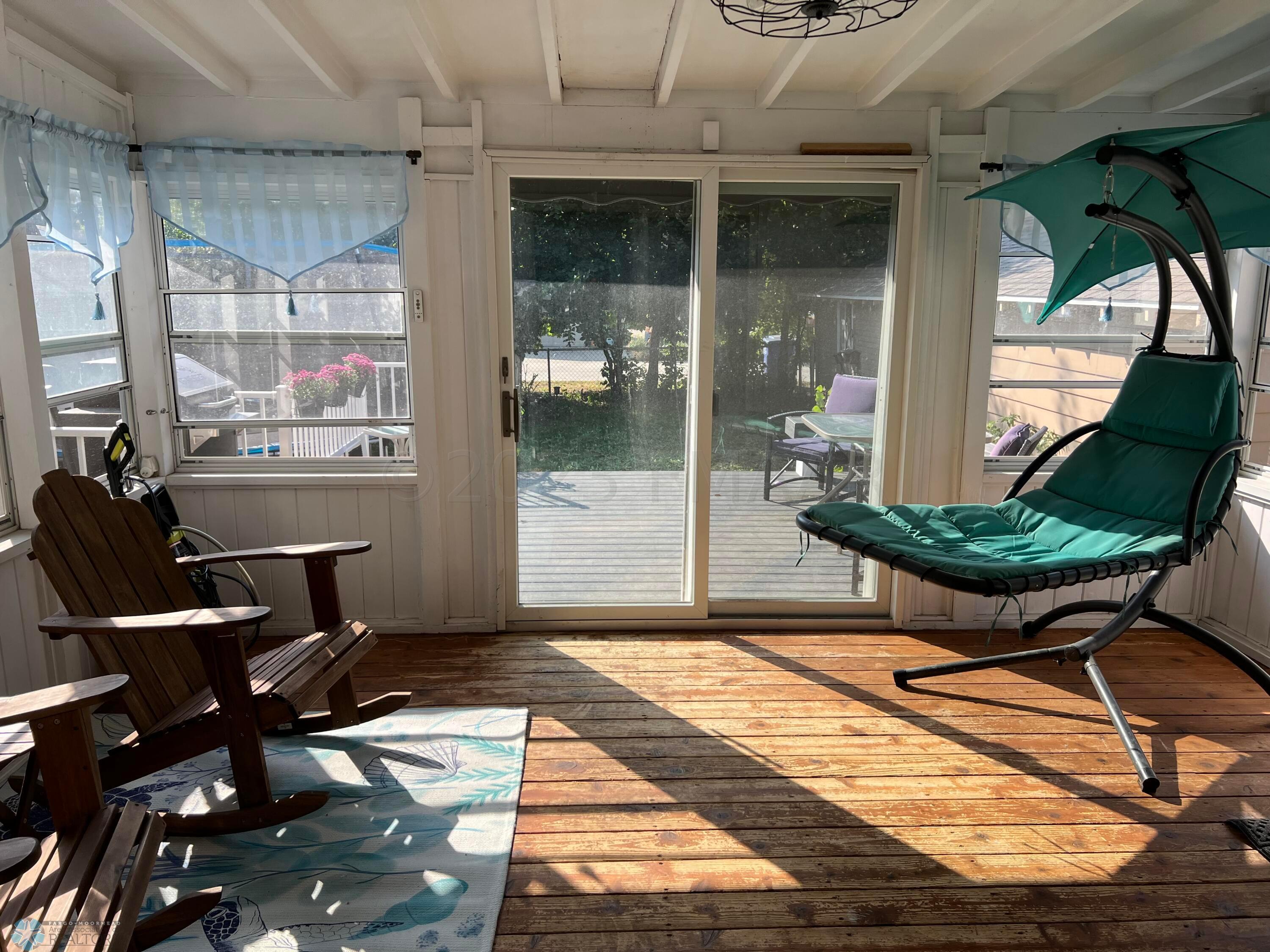 3 season porch pic 1