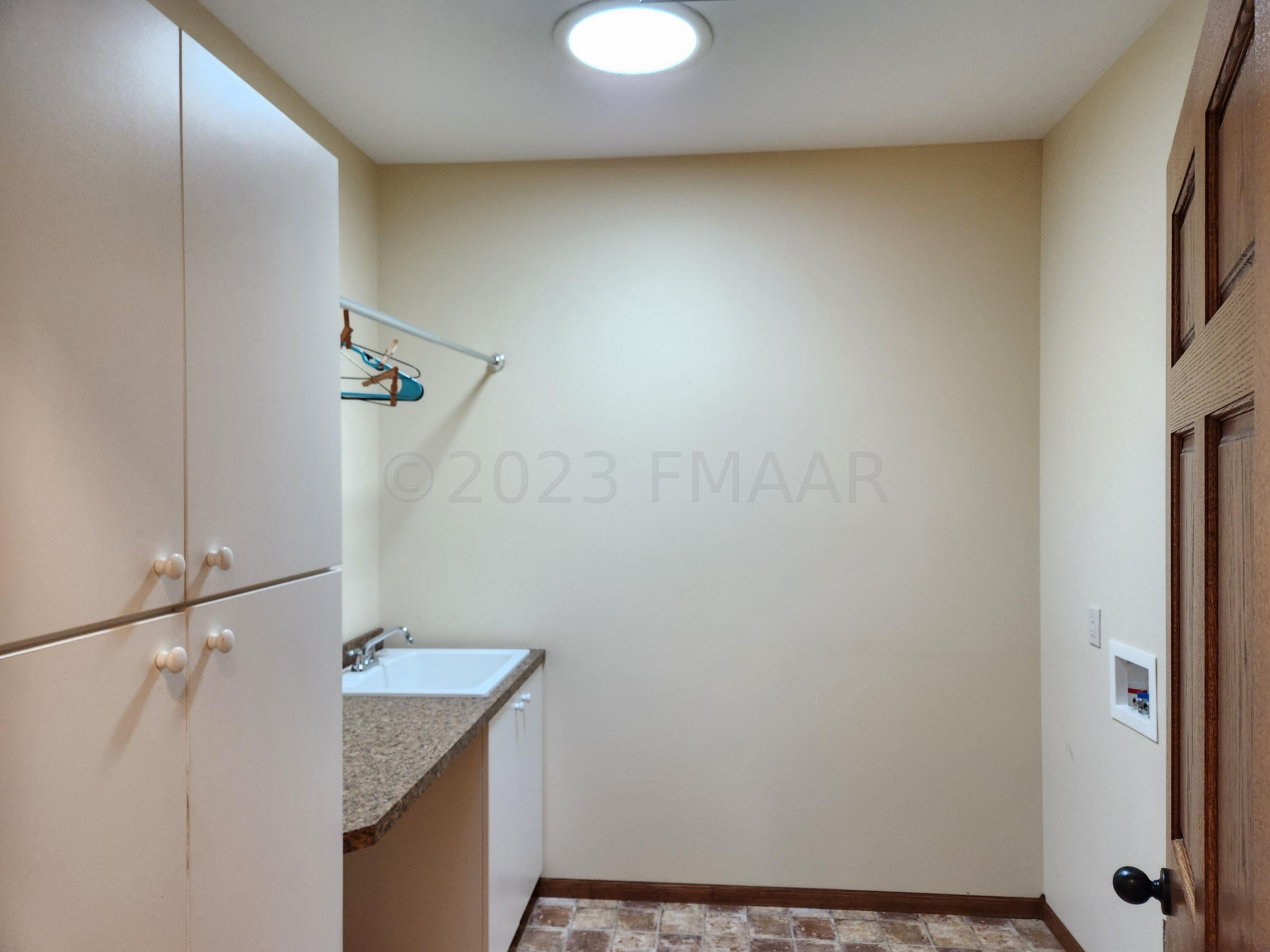 Laundry Room w Sink