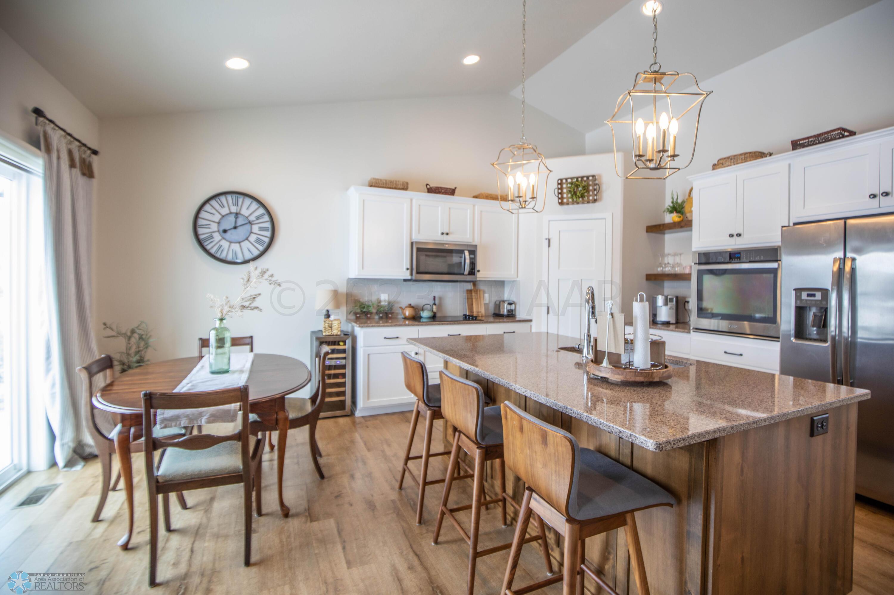 Dining/Kitchen