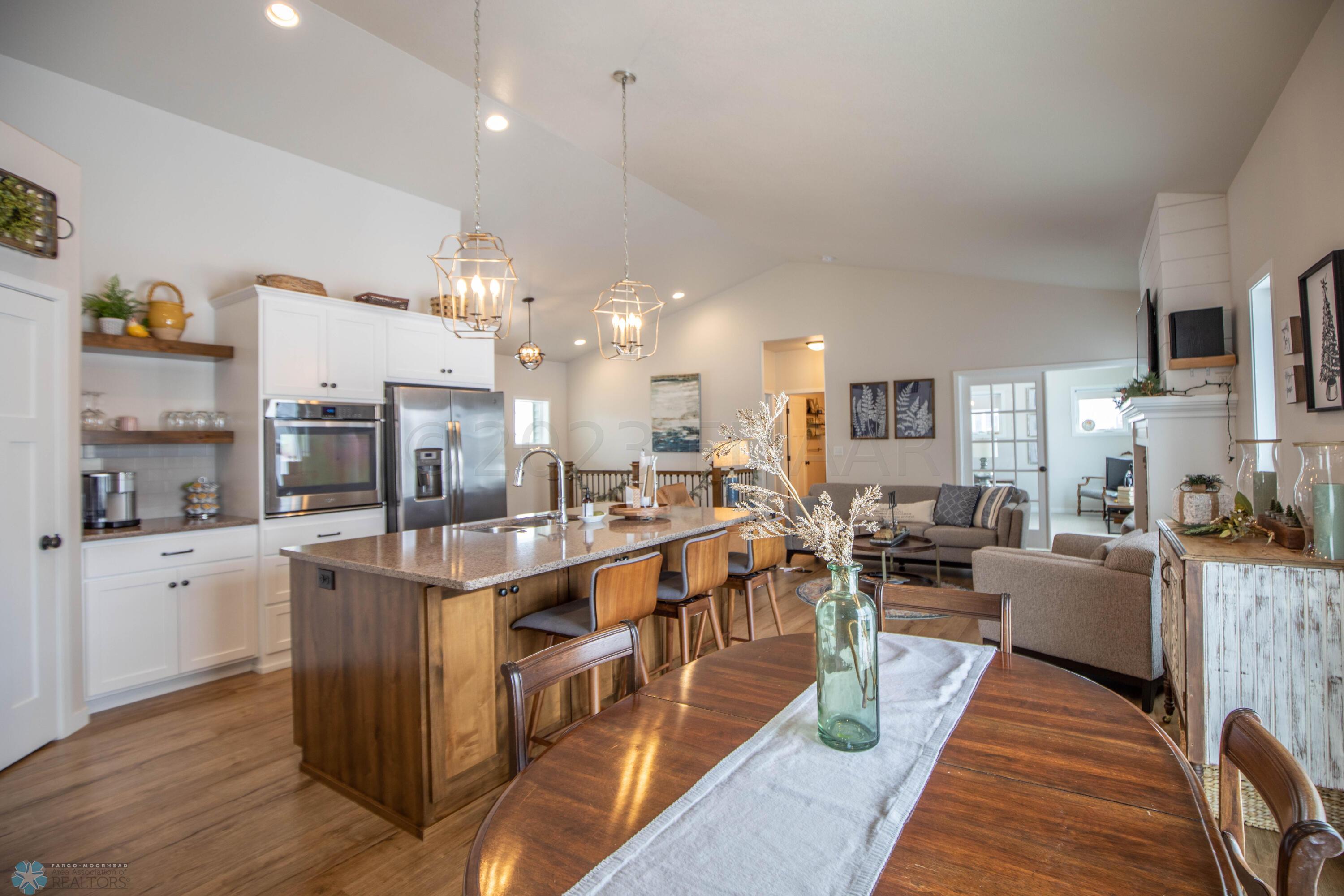Dining/Kitchen