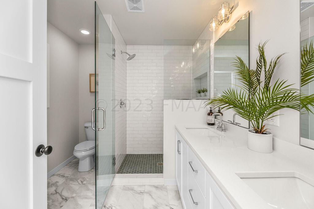 Primary bath