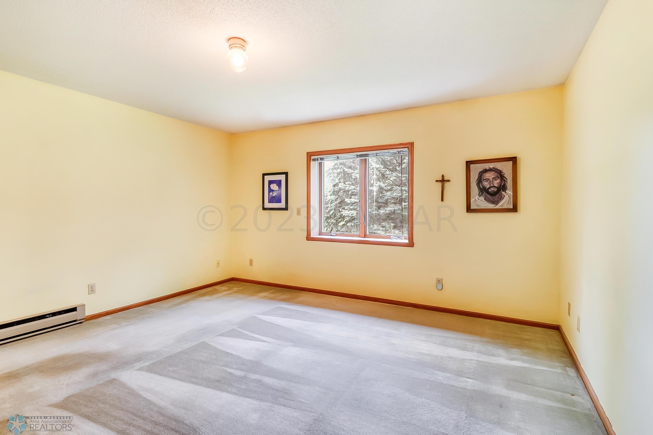 Primary Bedroom1_2