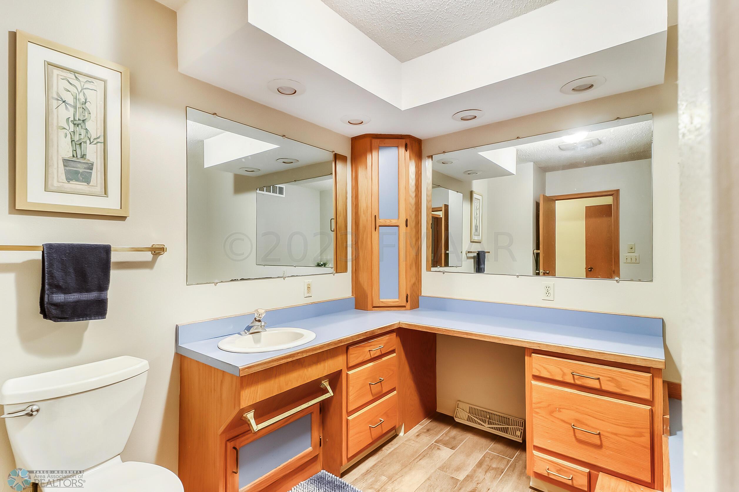 Primary Bathroom1_2