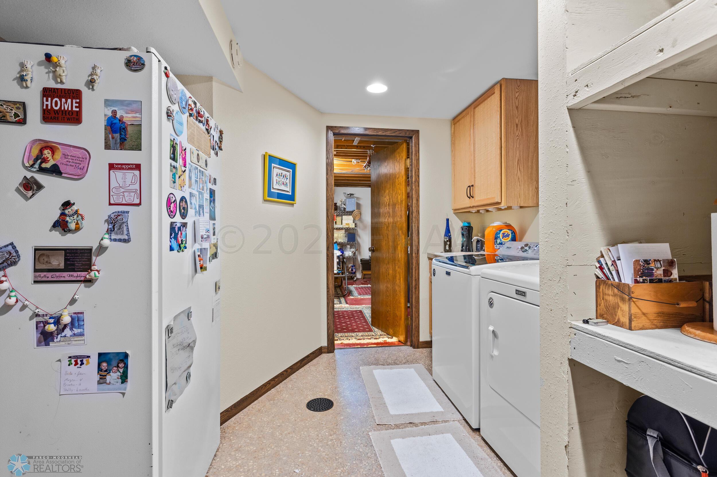 Storage/Laundry