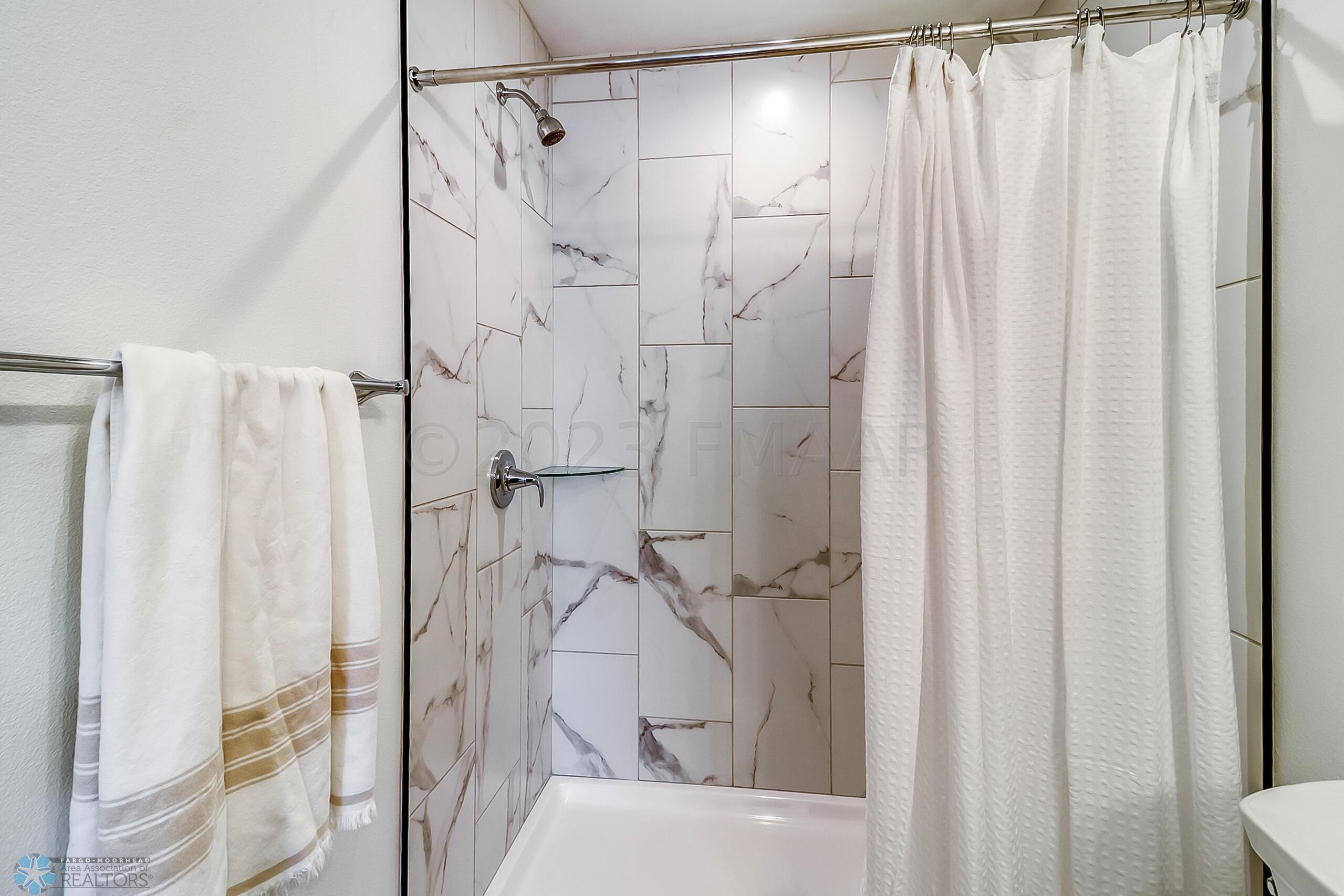 Primary Bathroom1_2