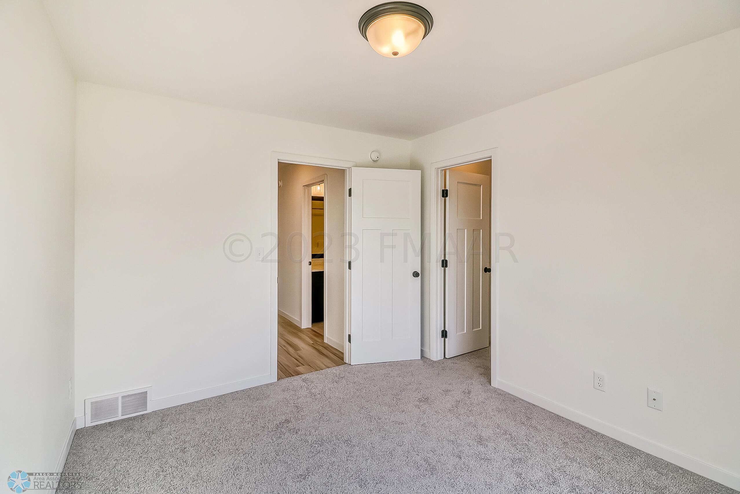 Bedroom2_2