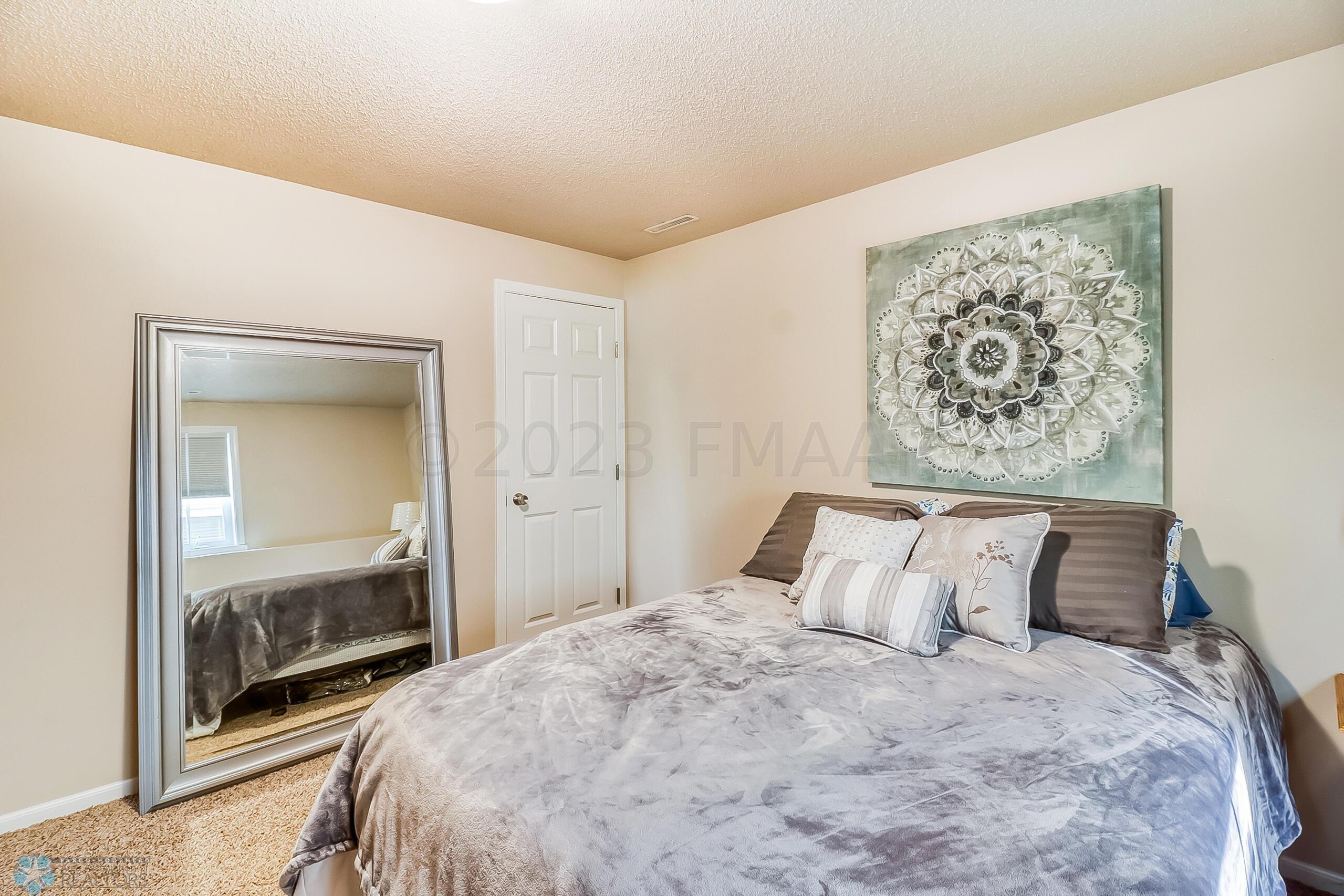 Bedroom1_3