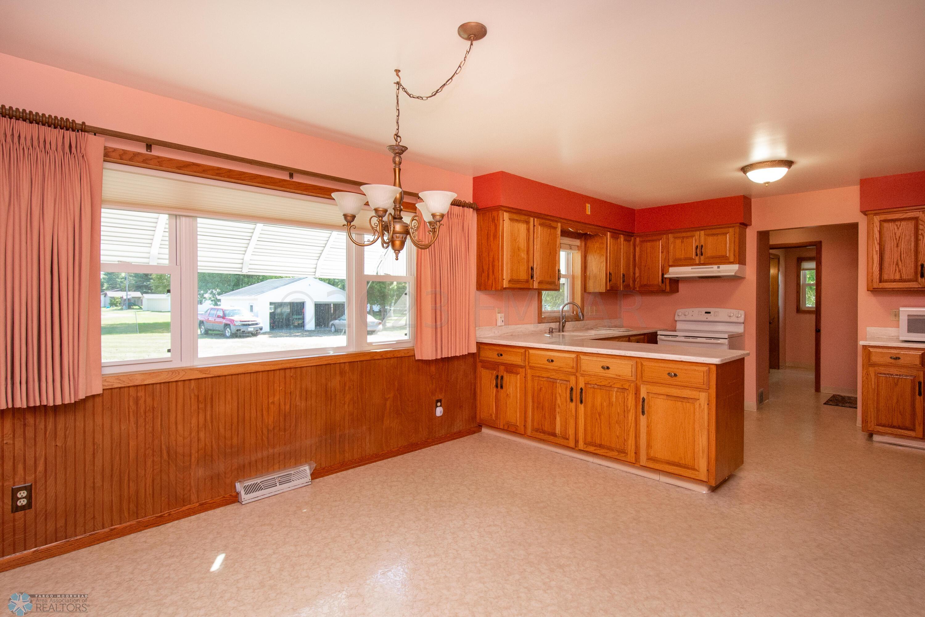 Kitchen/Dining