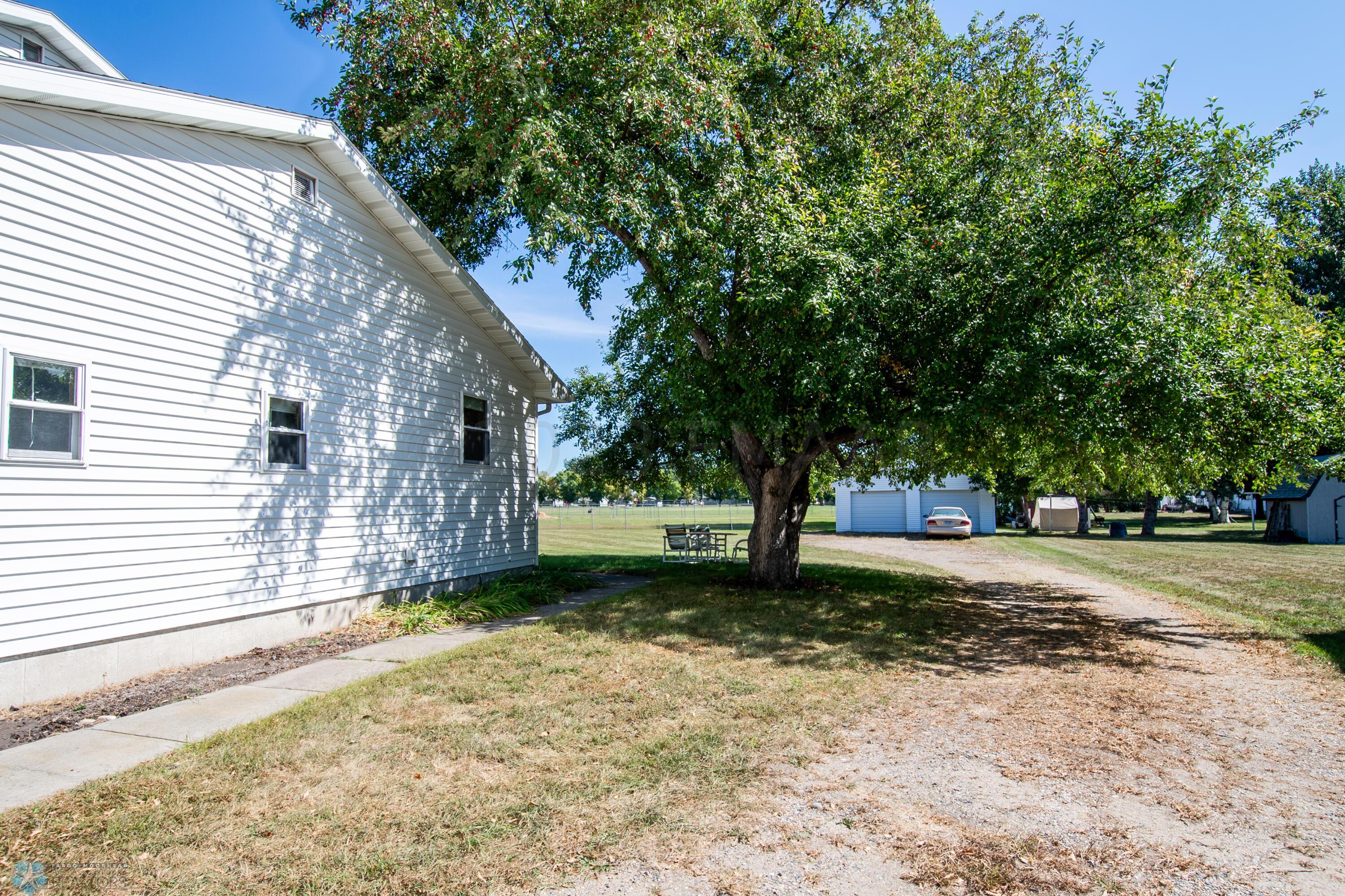 Driveway to detached garage