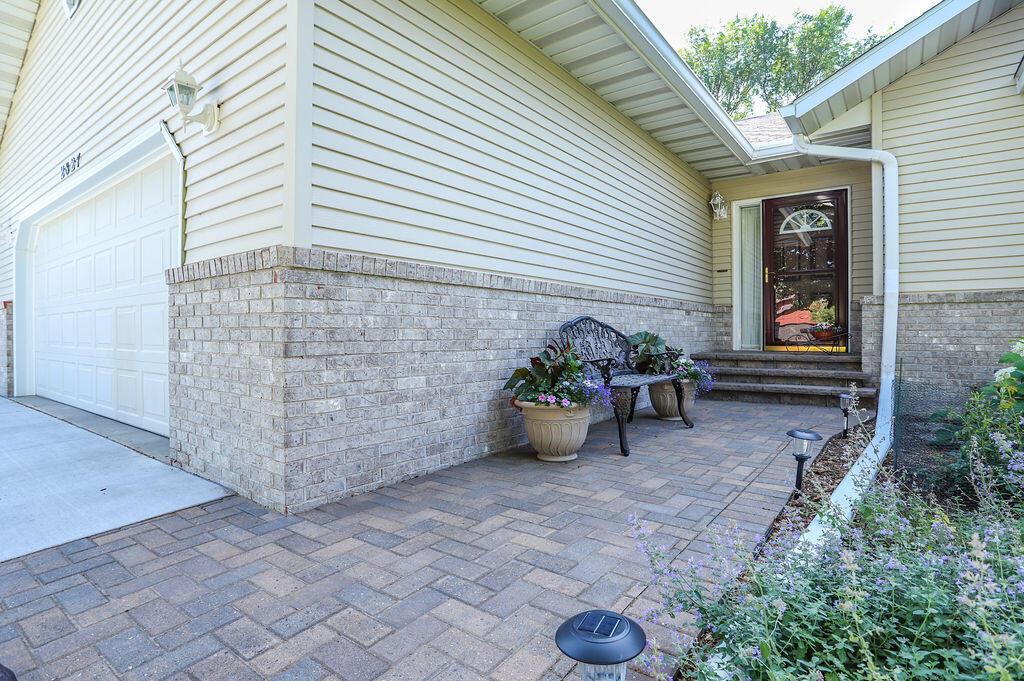 2827 30th St S, Moorhead
