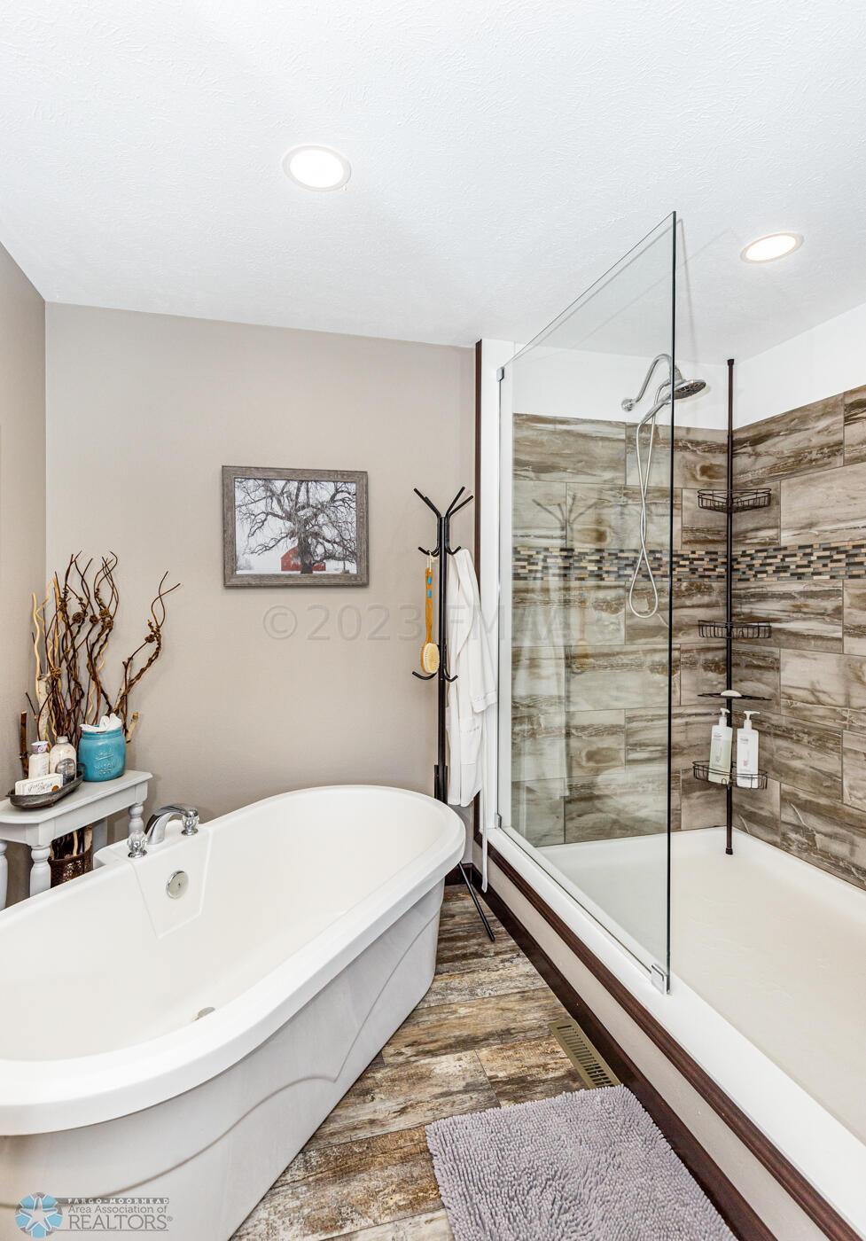 Primary Bath 1b