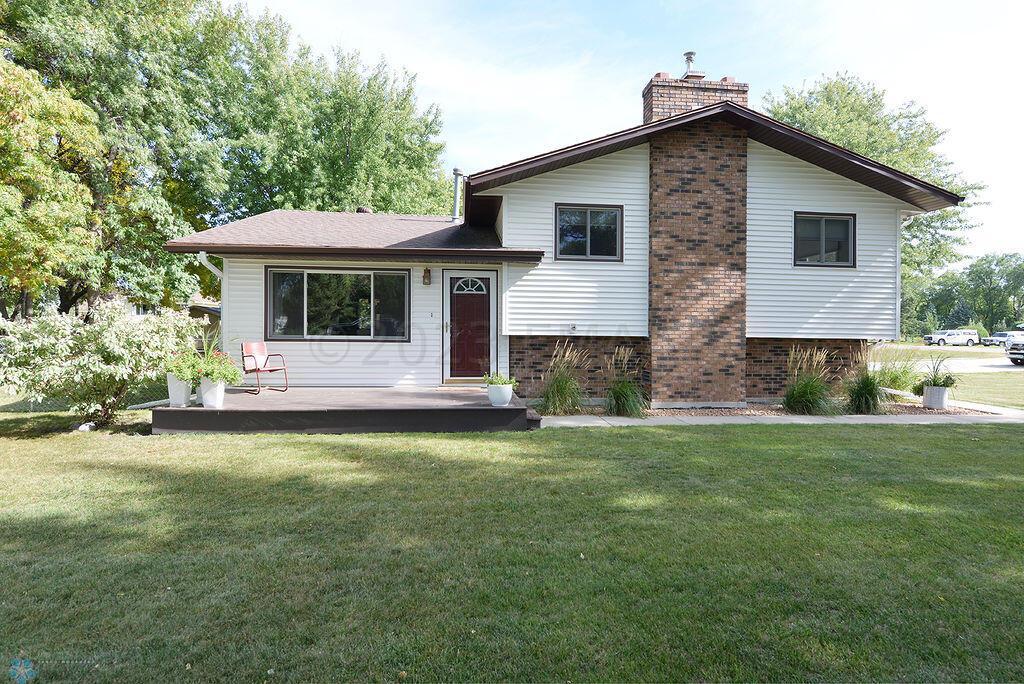 1204 62nd AVe N Moorhead