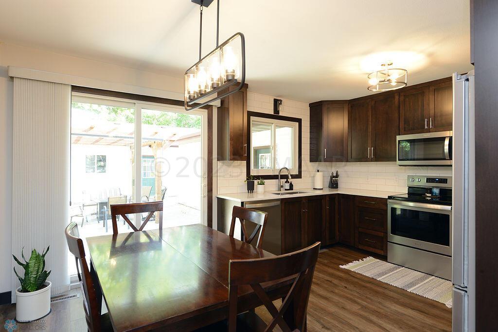 1204 62nd AVe N Moorhead