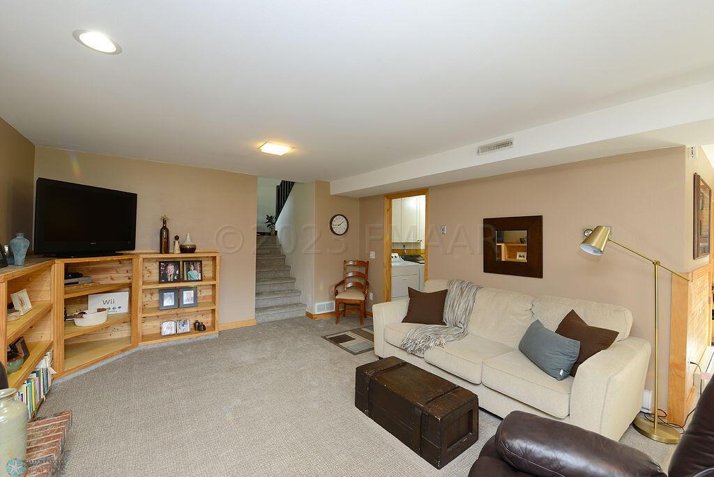 1204 62nd AVe N Moorhead