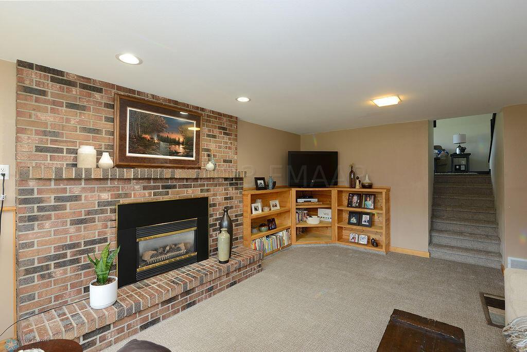 1204 62nd AVe N Moorhead
