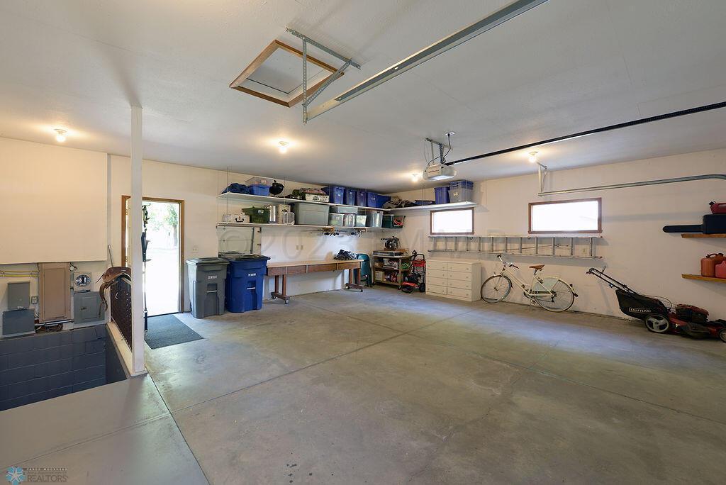 1204 62nd AVe N Moorhead