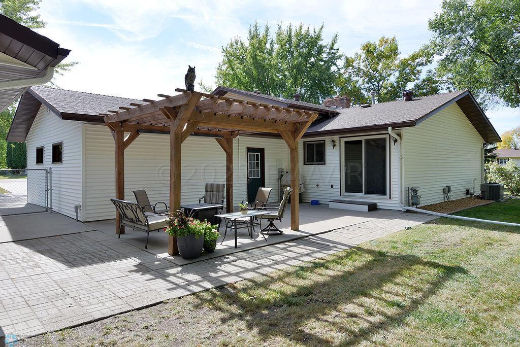 1204 62nd AVe N Moorhead