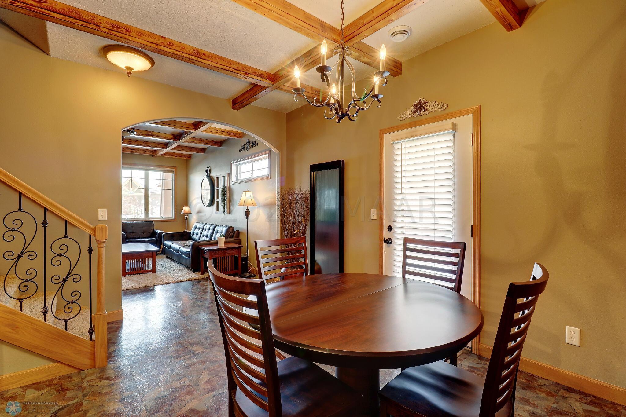 Dining Area1_0