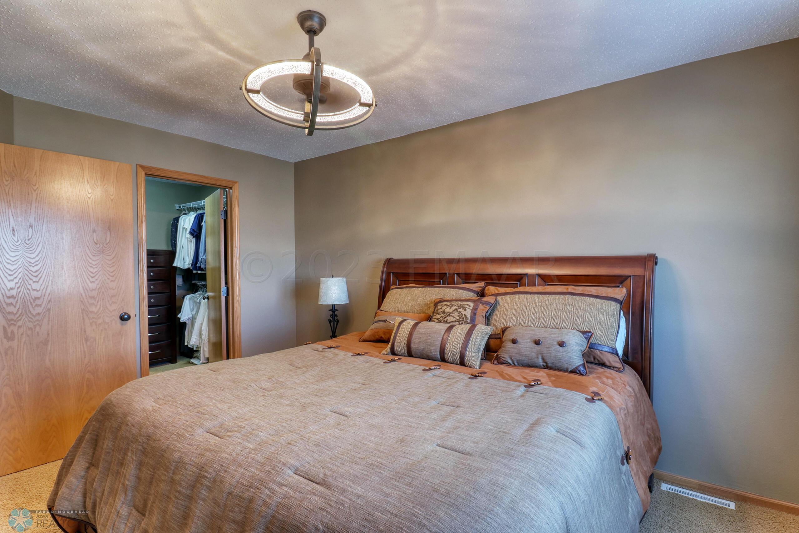 Master Bedroom1_2