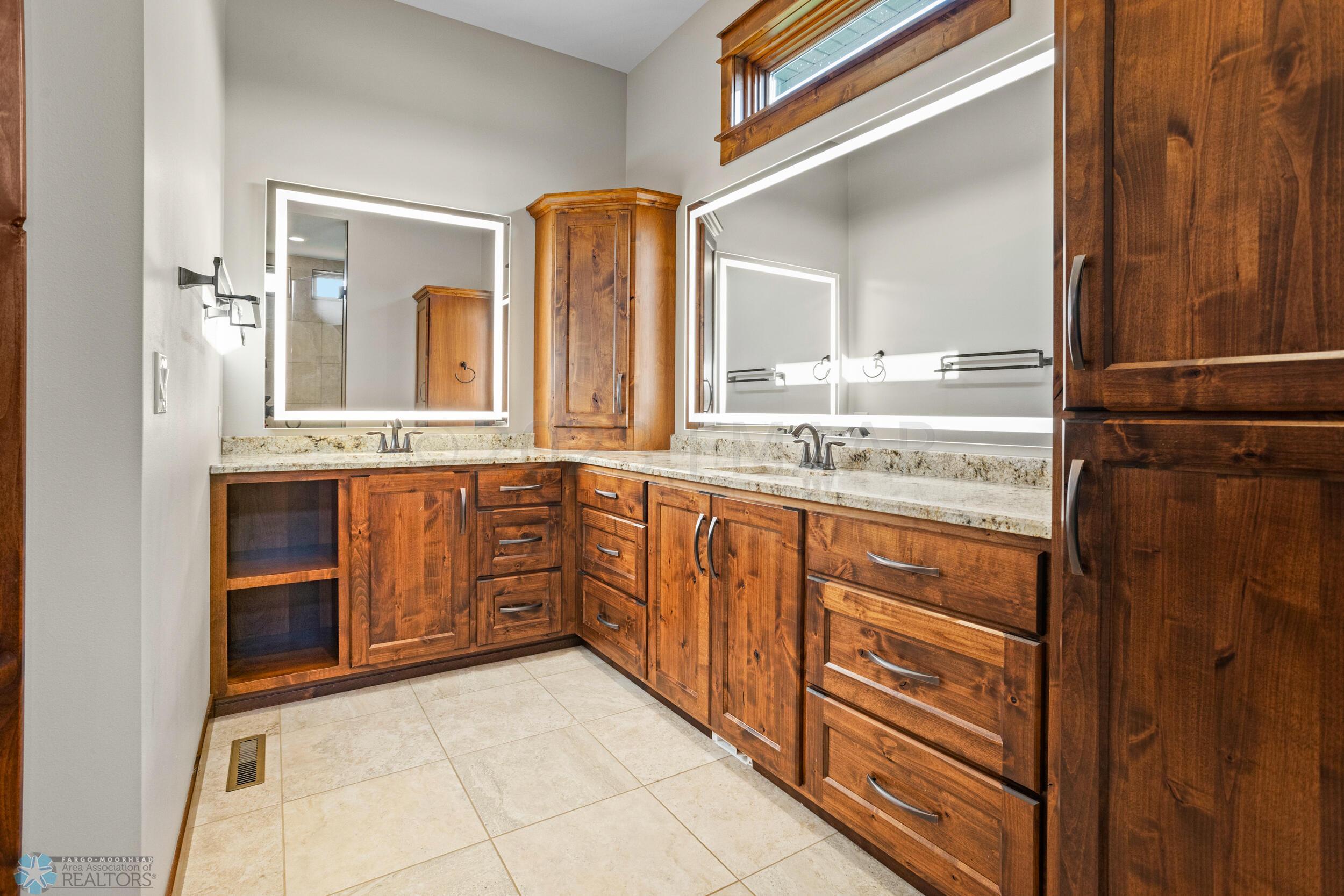 4724 Chokecherry Ct W West Fargo