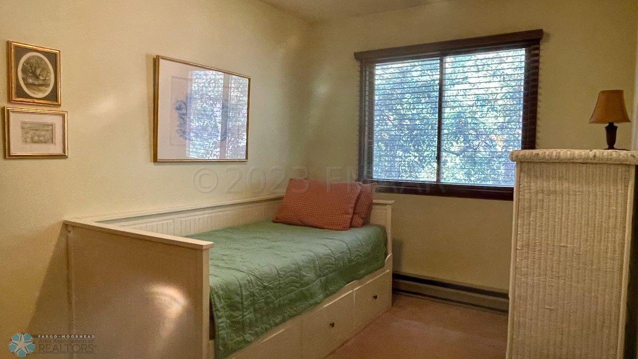 (21) Bedroom 2