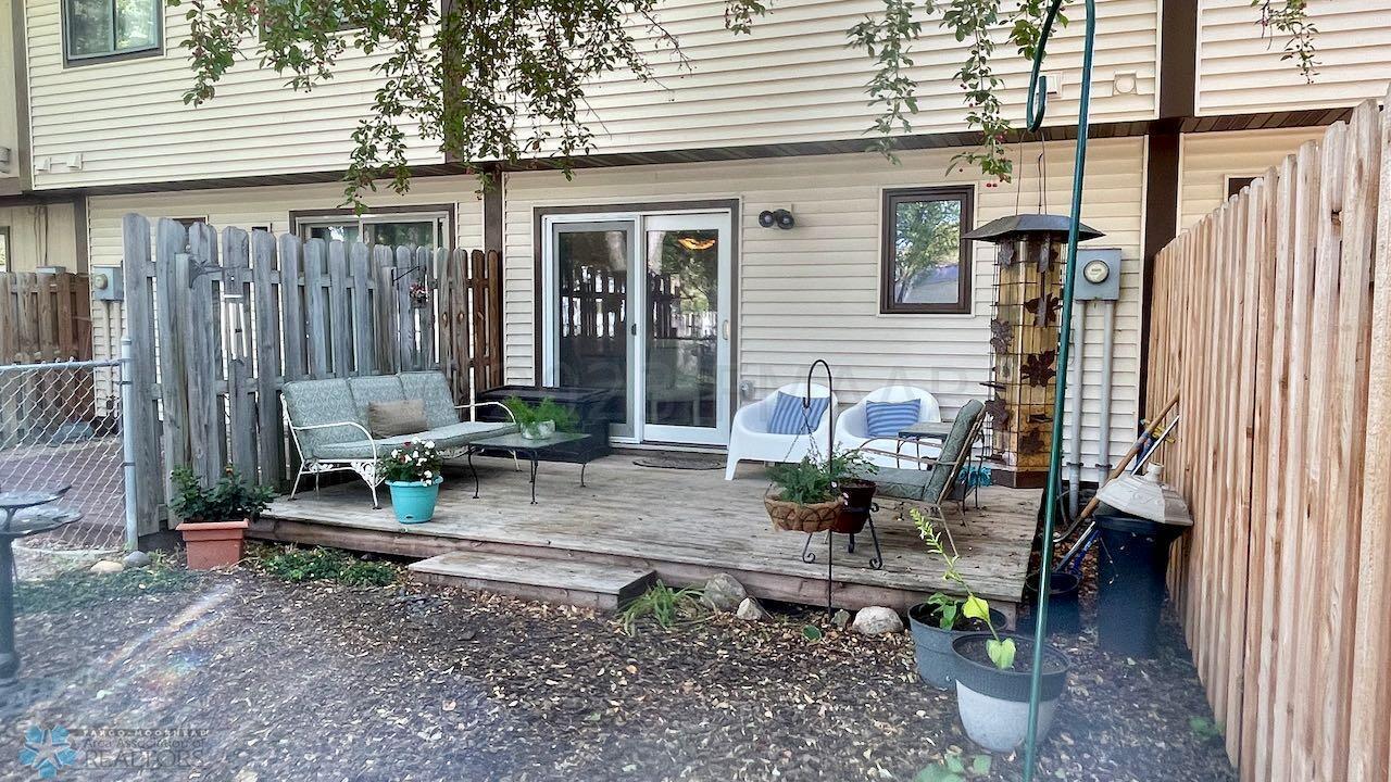 (24) Back Deck