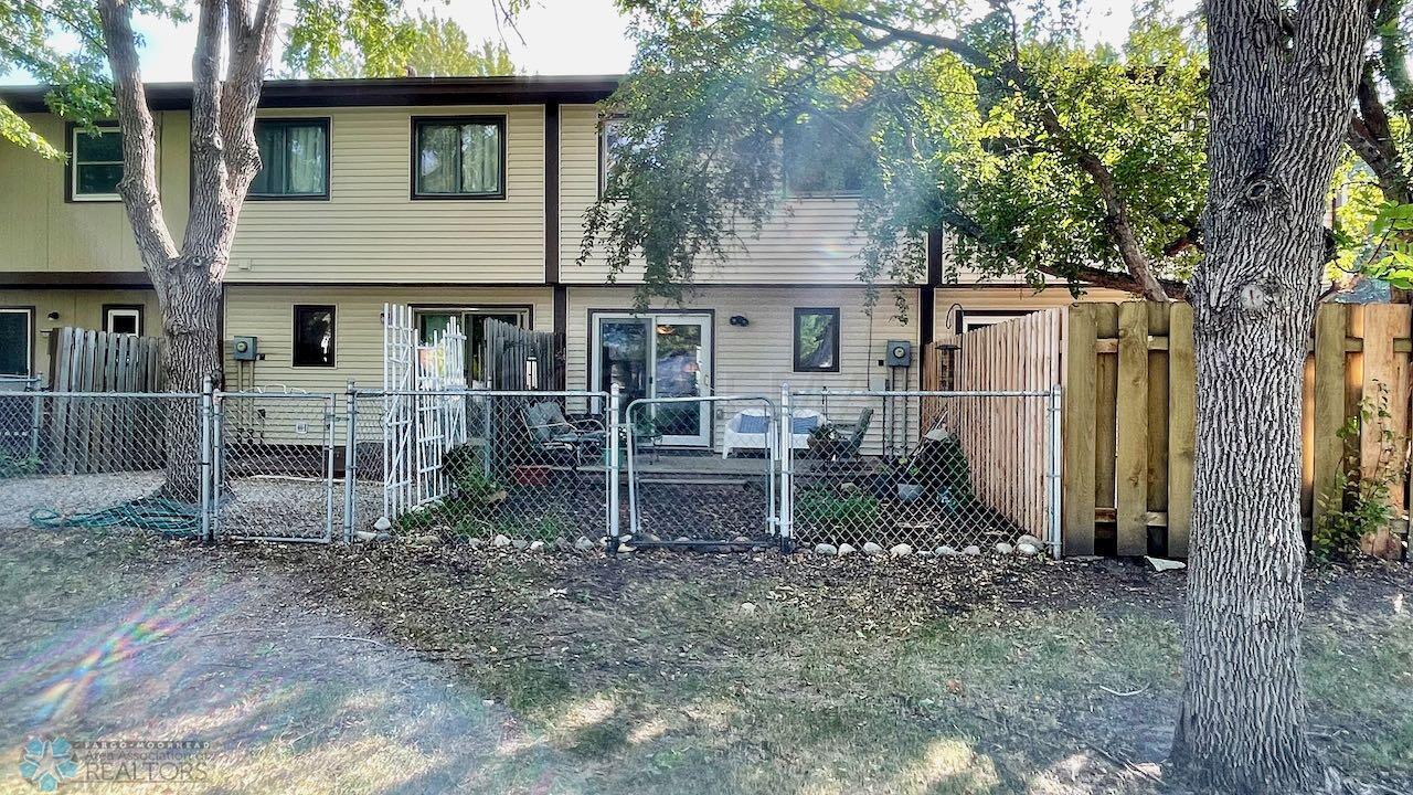 (27) Fenced Backyard Deck