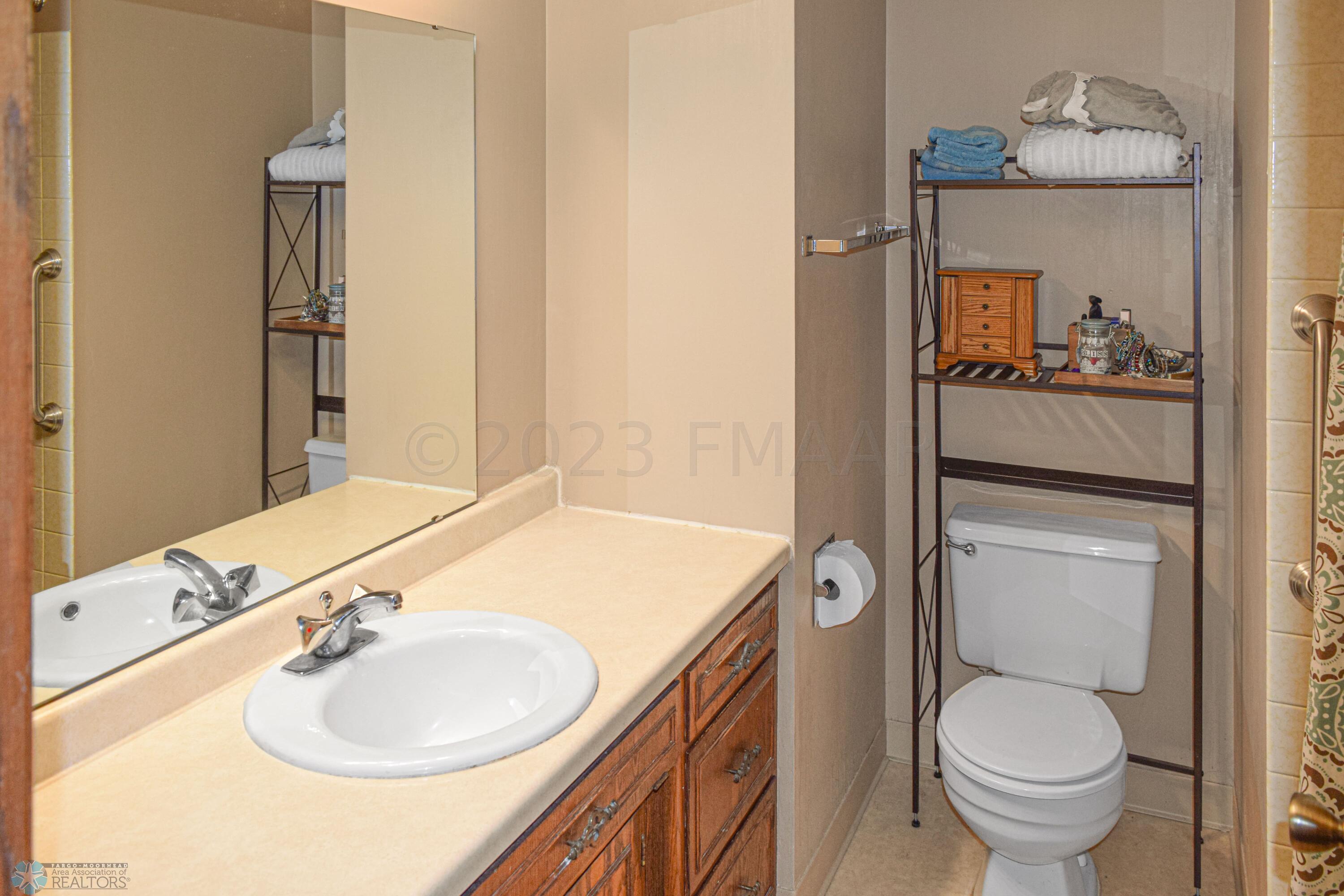 Full Bathroom