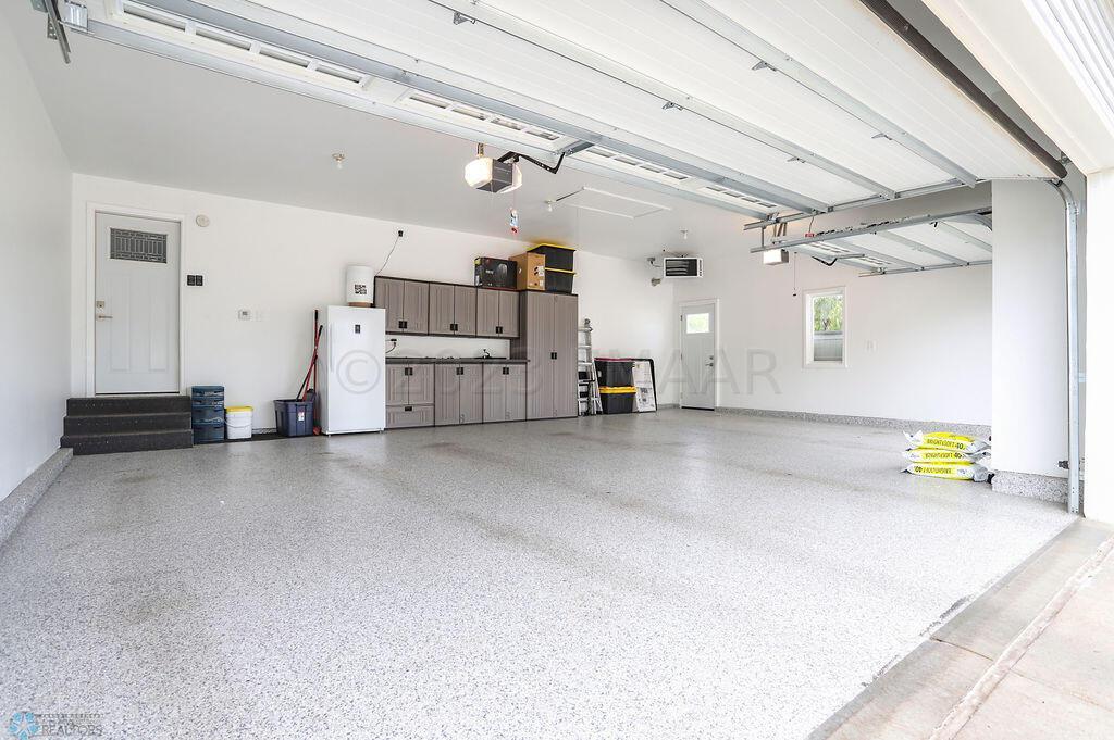 Apoxy Floor Garage