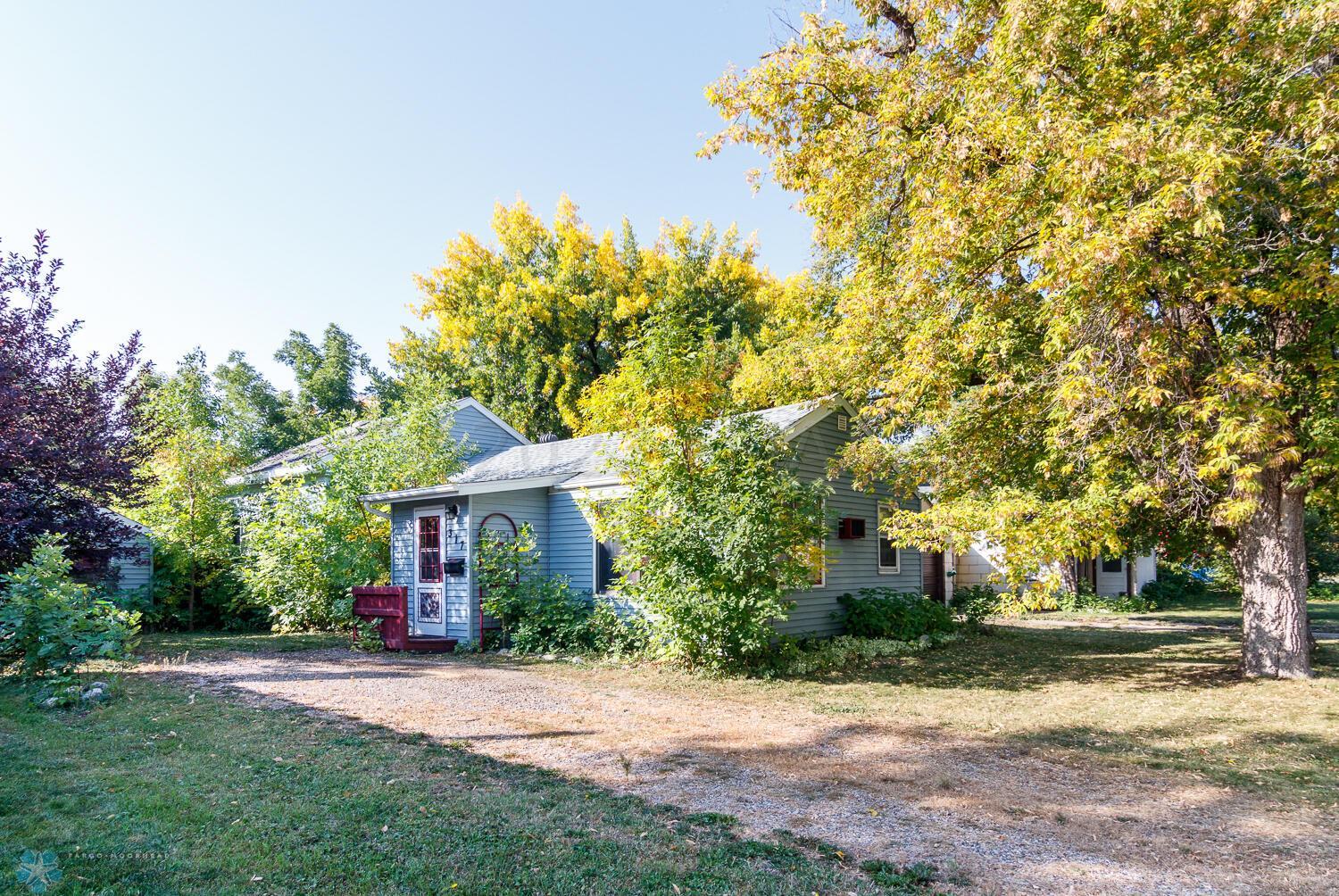 317 6th Ave W