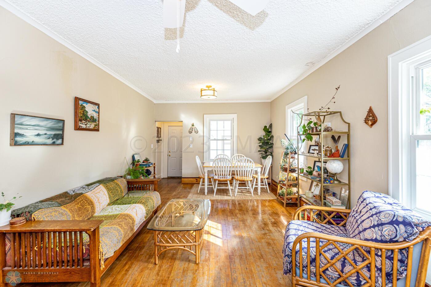 Home-4