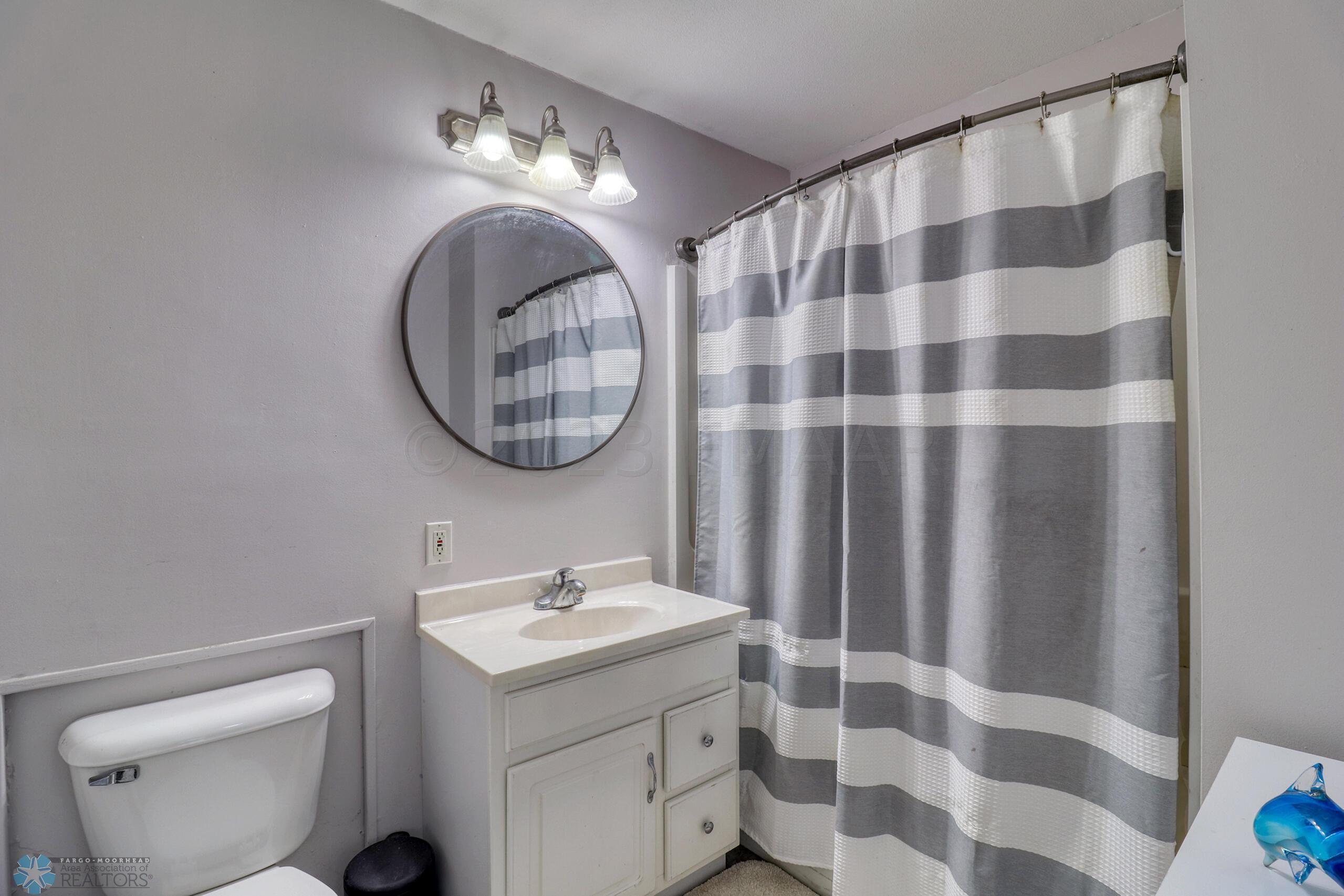 Bathroom1_1