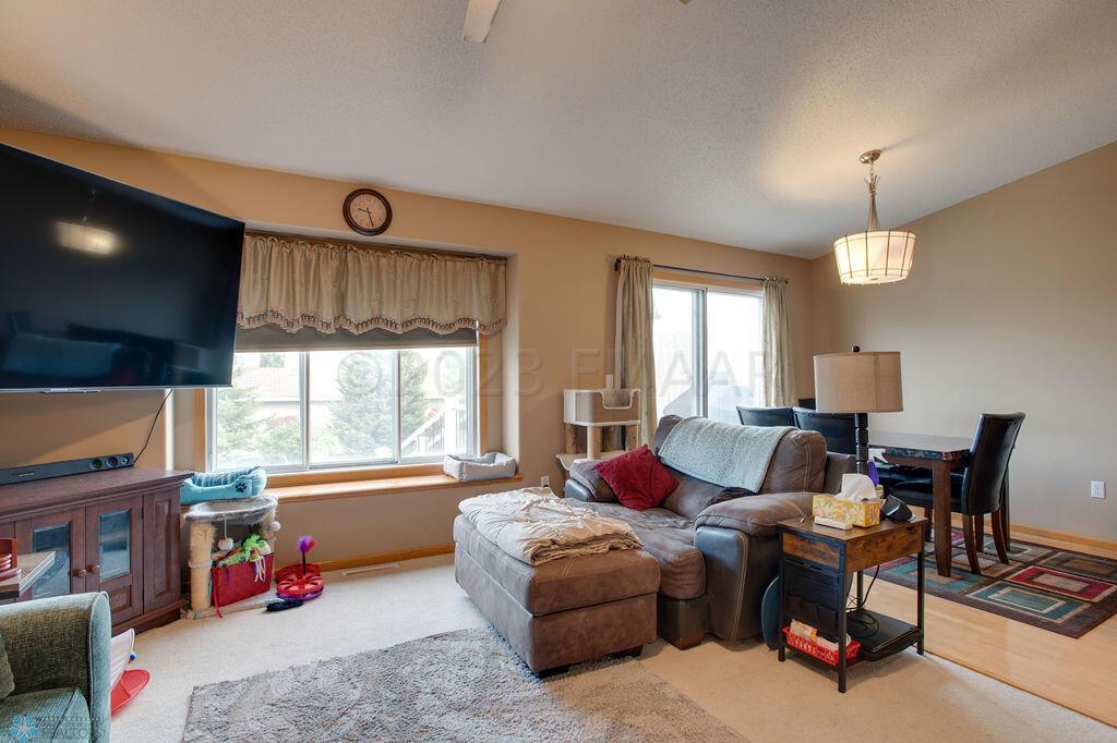 1538_SUNTREE_DR-4