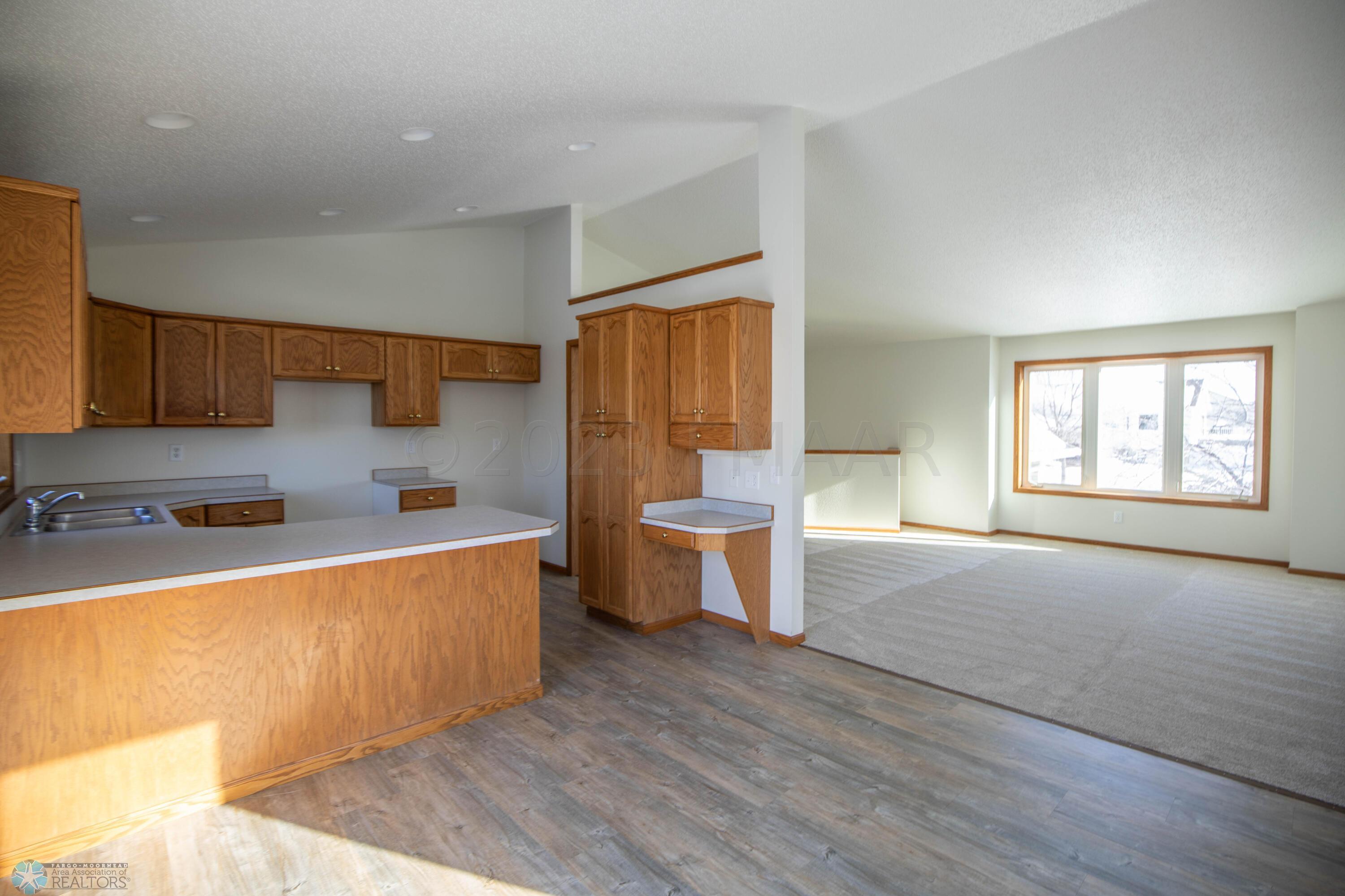 Dining/Kitchen