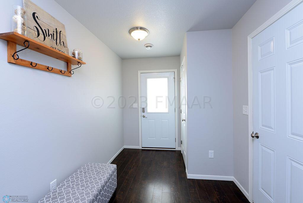 Spacious Foyer