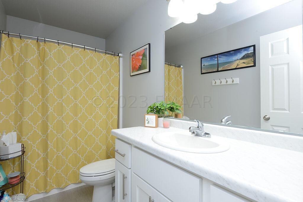 Full Guest Bath