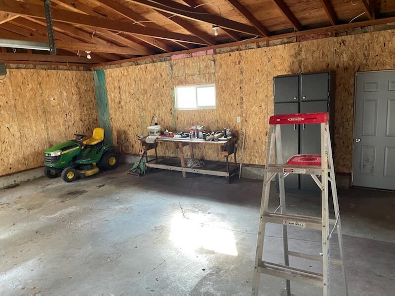 Attached Garage