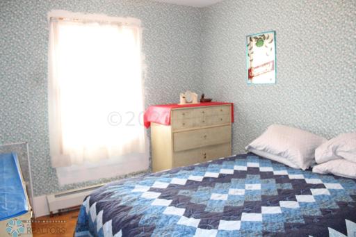 Upper bedroom-off bedroom2