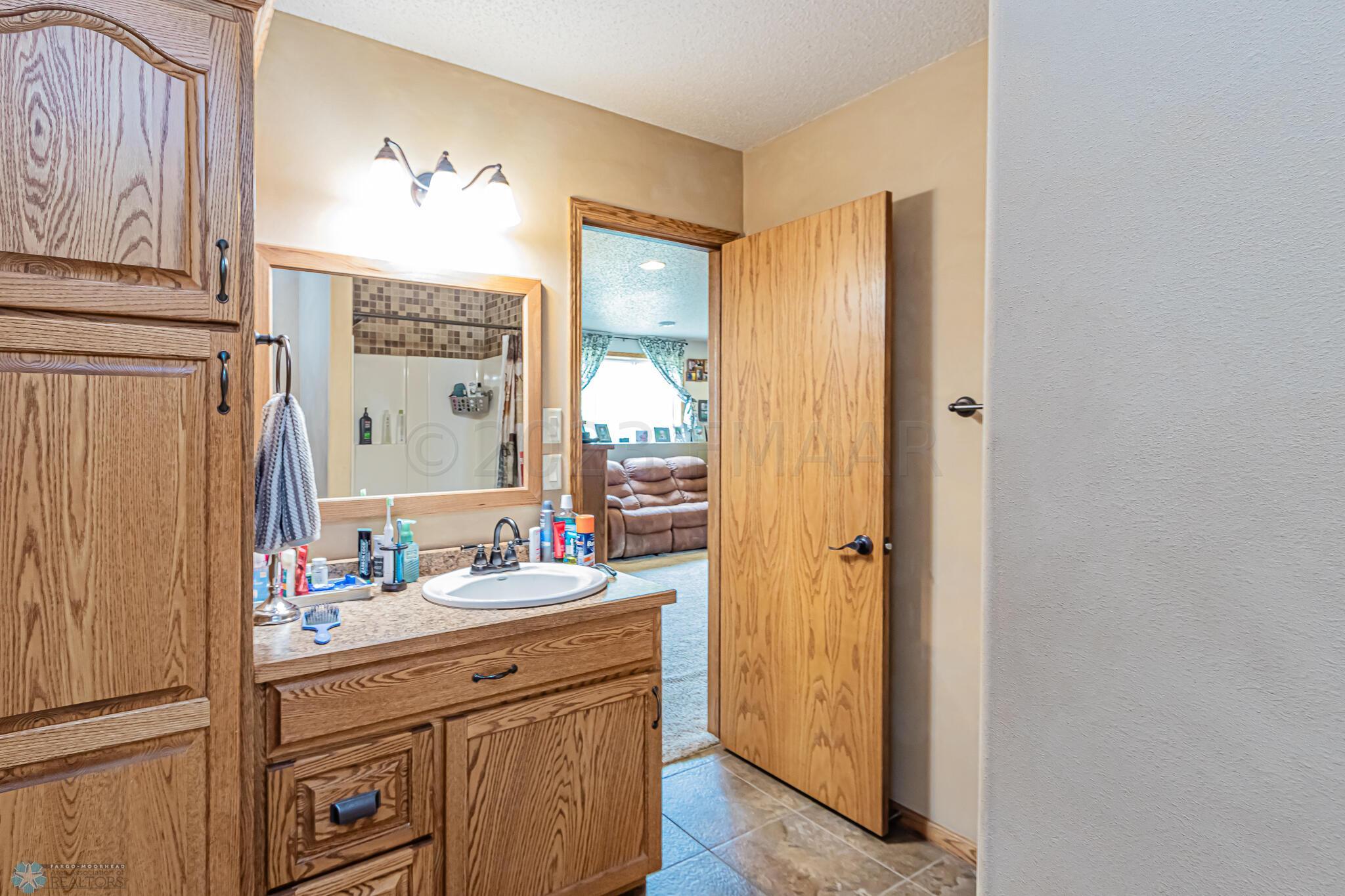 4391 52nd St S, Fargo, ND 58104, USA-10
