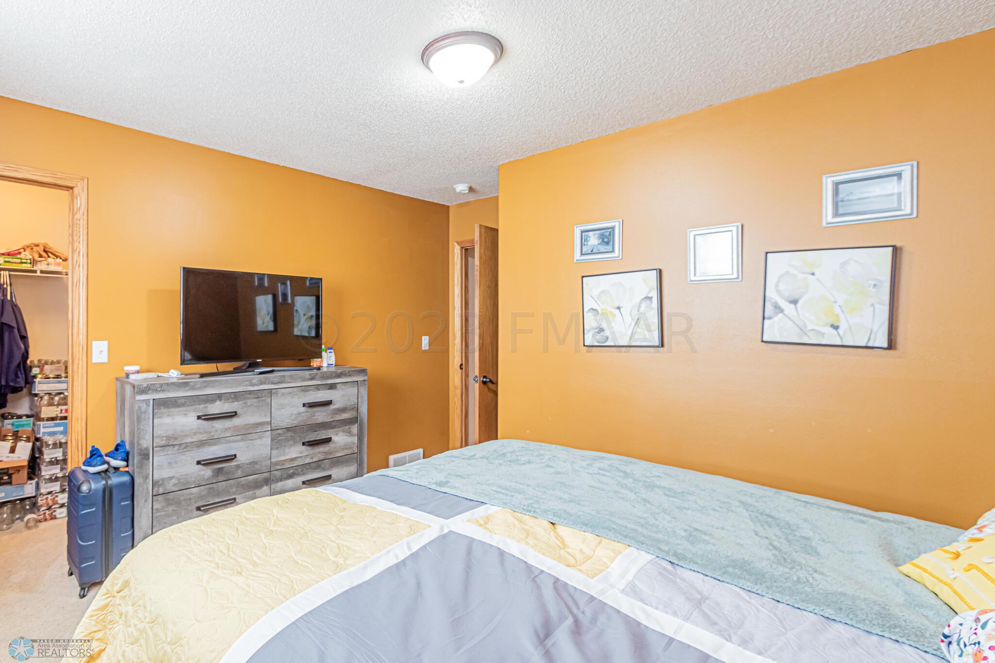 4391 52nd St S, Fargo, ND 58104, USA-07